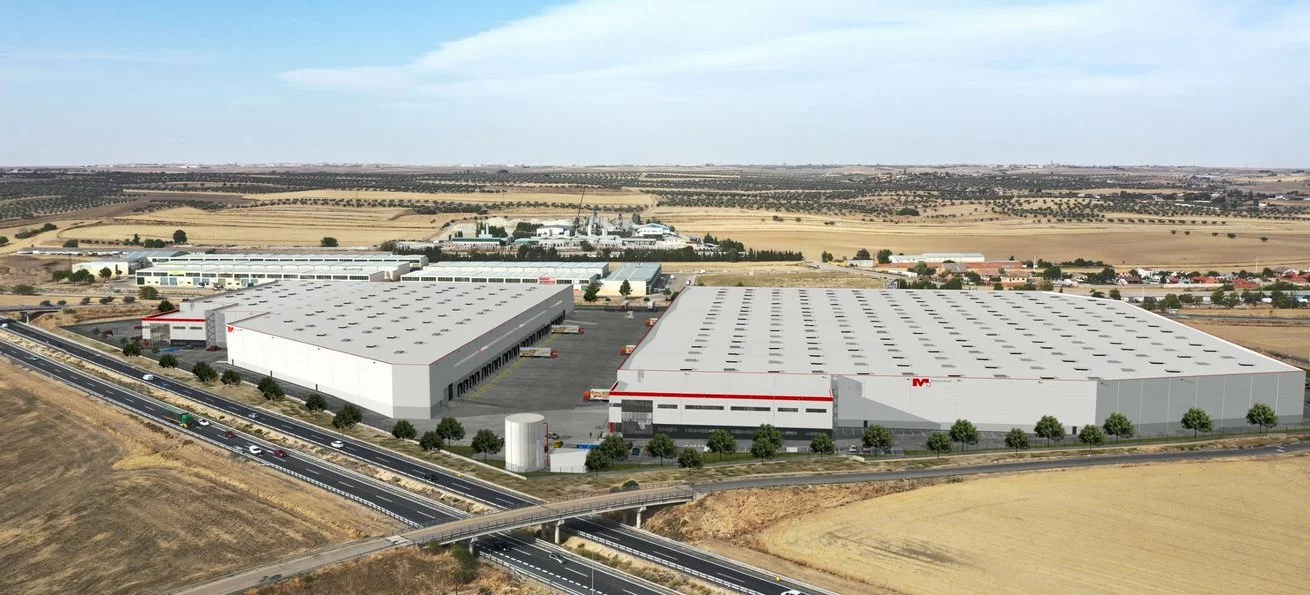 Simulación construcción empresa servicio móvil en Yuncos