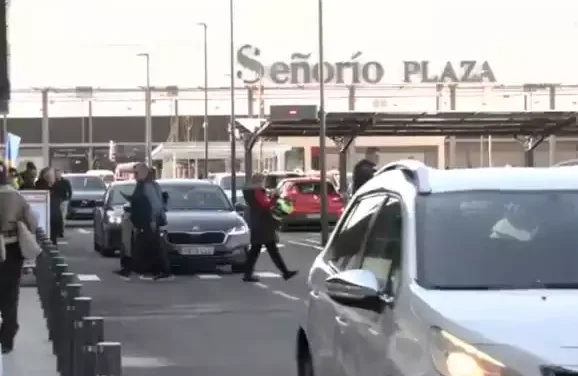 Muchos problemas circulatorios en el día de apertura del C. C. del Señorío de Illescas